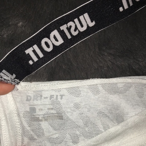 NIKE WHITE/GREY/BLACK STRAP WORKOUT TOP - Picture 3 of 3